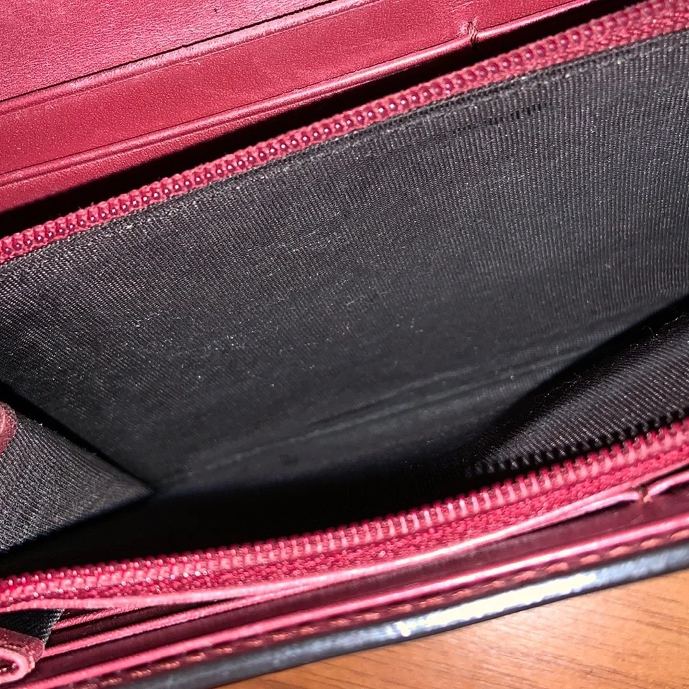 Authentic Gucci Patent Guccisima Heart Continental Flap Wallet (Bordeaux) - Picture 10 of 12
